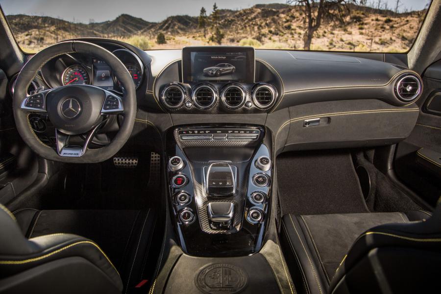 Торпедо Mercedes-AMG GT S 2016 года  (NA) (фото 8 из 35)